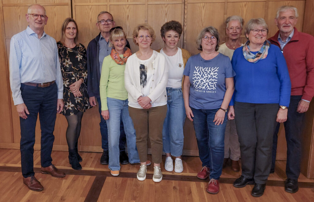 Gruppenfoto bei der Wahl des neuen Vorstands